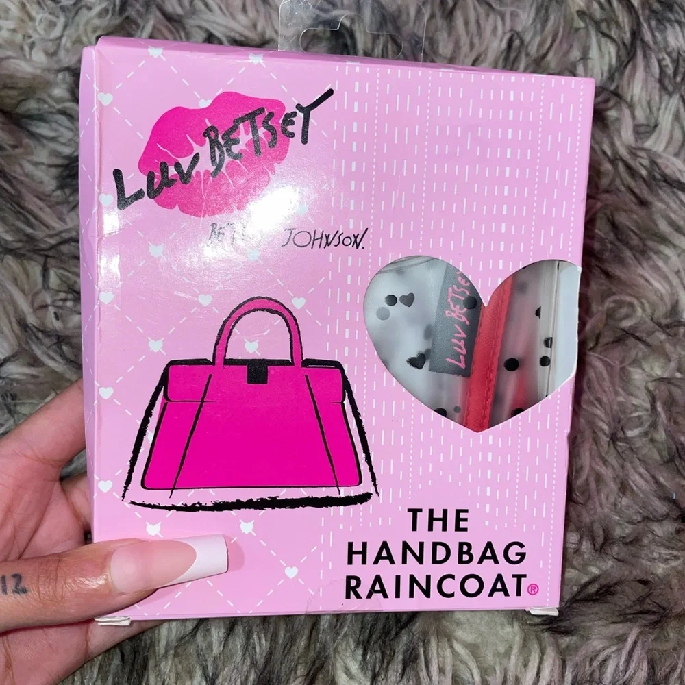 Betsy Johnson The handbag raincoat bag protector !!! Luv Betsey - Picture 2 of 4